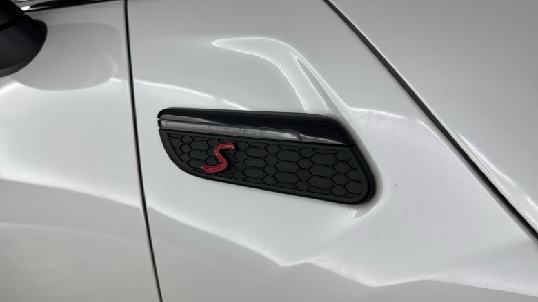 MINI Hatchback 135kW Cooper S Level 2 33kWh 3dr Auto Electric Hatchback